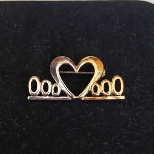 Two-tone heart pin
